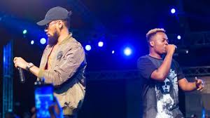 Olamide made a surprise appearance during Phyno's performance